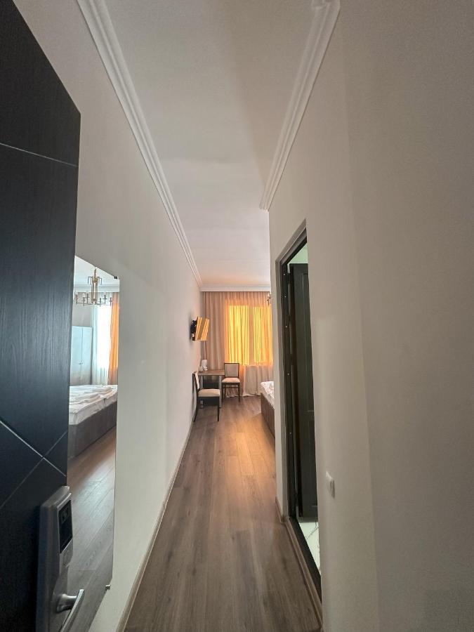 Bina N28 Hotel Kutaisi Exterior photo